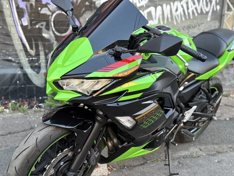 Мотоцикл Kawasaki Ninja 650 2021 року — фото 5