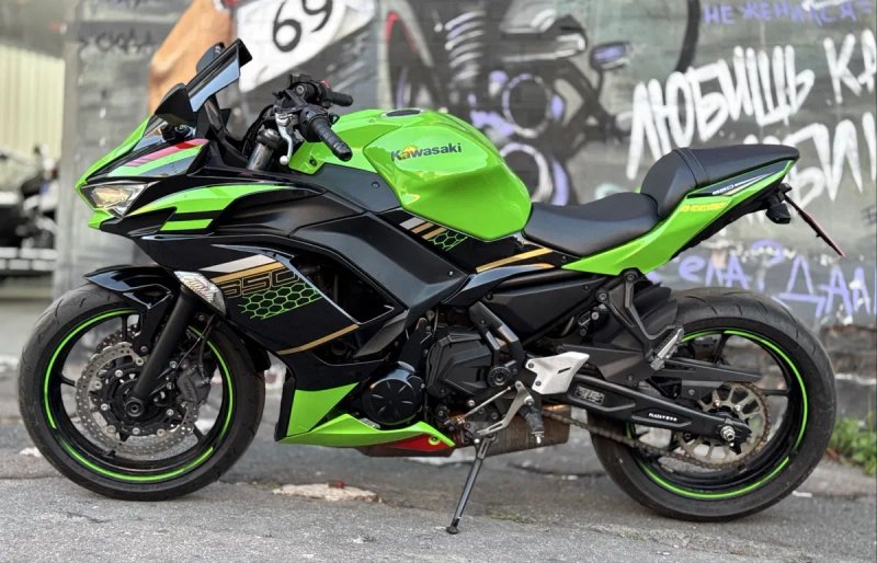 Мотоцикл Kawasaki Ninja 650 2021 року — фото 7