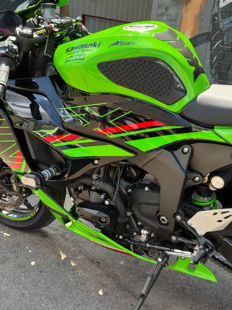Мотоцикл Kawasaki Ninja ZX-6R 2024 рік — фото 6