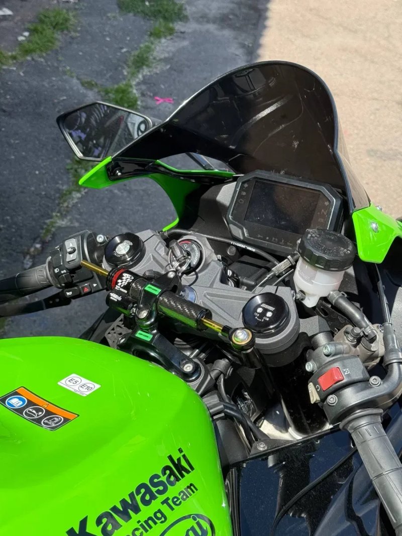 Мотоцикл Kawasaki Ninja ZX-6R 2024 рік — фото 7