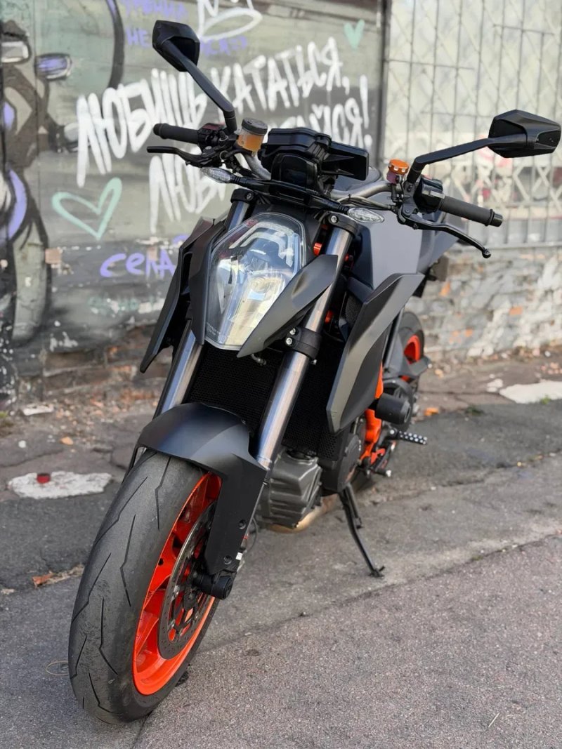 Мотоцикл KTM 1290 Super Duke R 2016 рік — фото 3