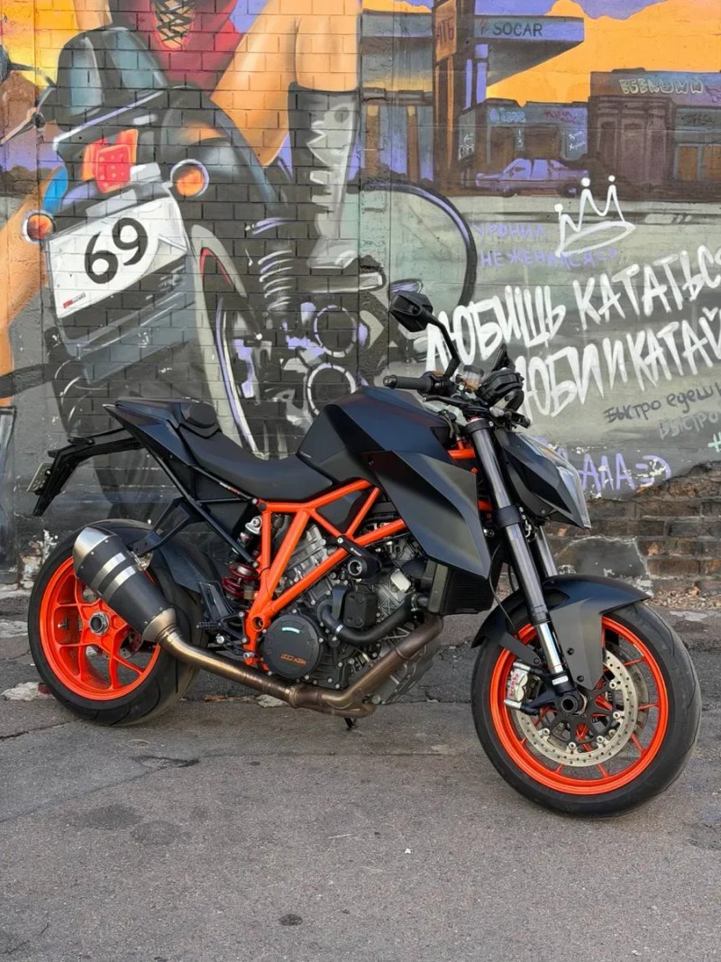 Мотоцикл KTM 1290 Super Duke R 2016 рік — фото 5