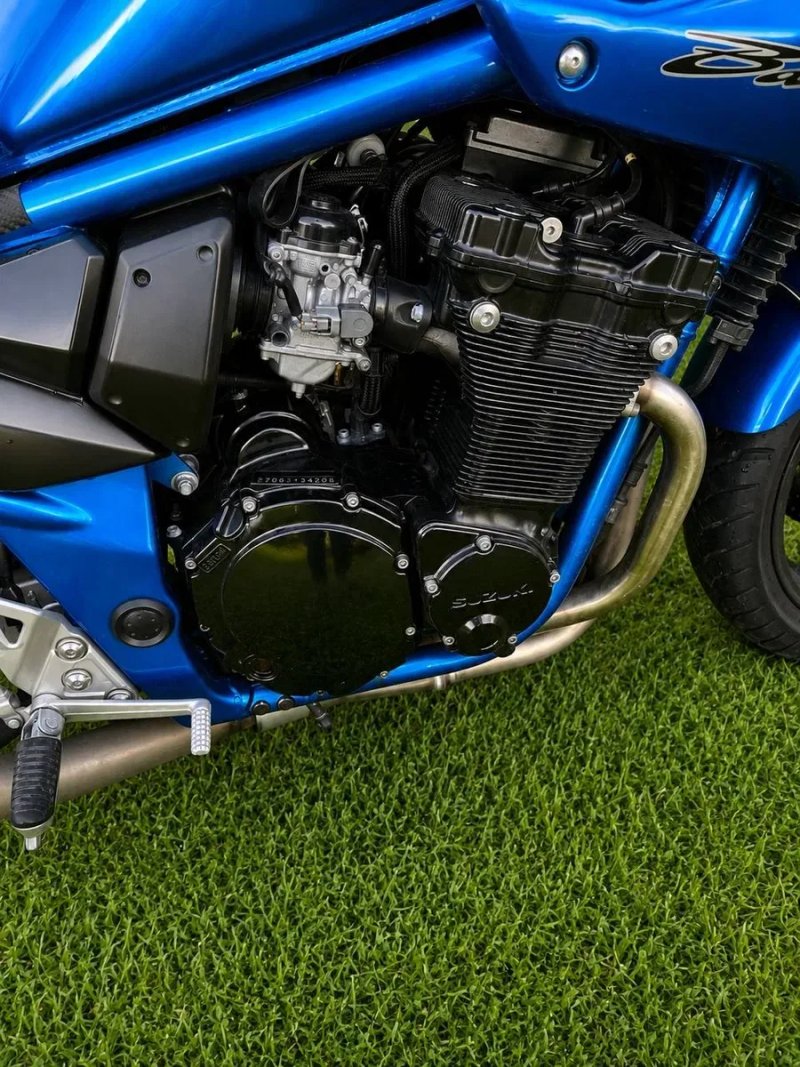 мотоцикл Suzuki Gsf650S — фото 4