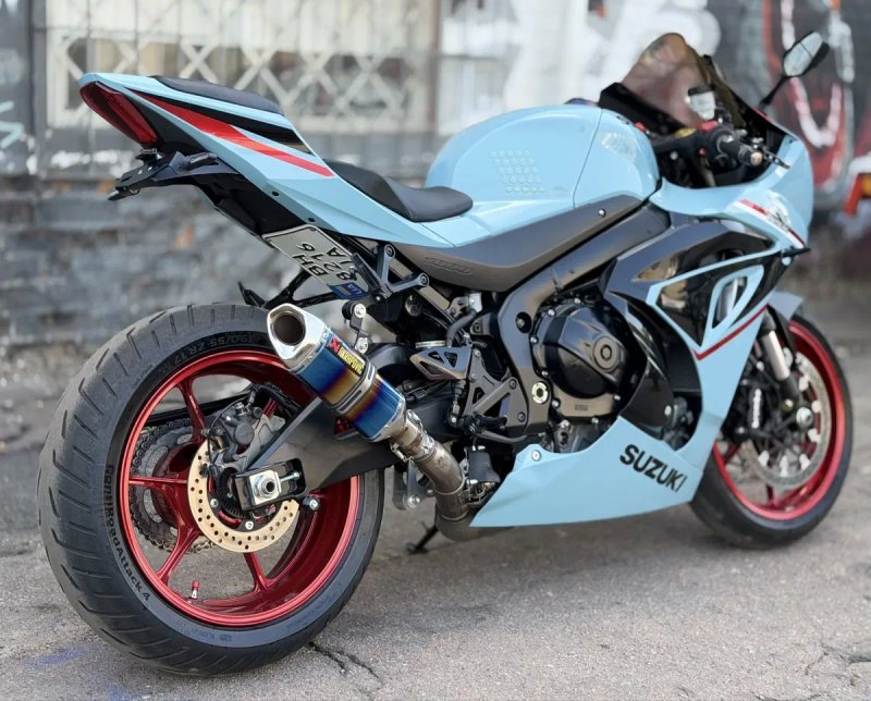Мотоцикл Suzuki GSX R1000 2024 рік — фото 3