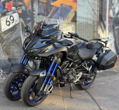Мотоцикл Yamaha Niken GT 2017 рік