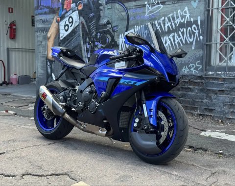 Мотоцикл Yamaha YZF-R1 2023 рік