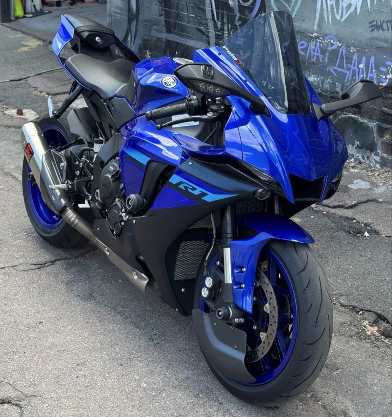 Мотоцикл Yamaha YZF-R1 2023 рік — фото 2