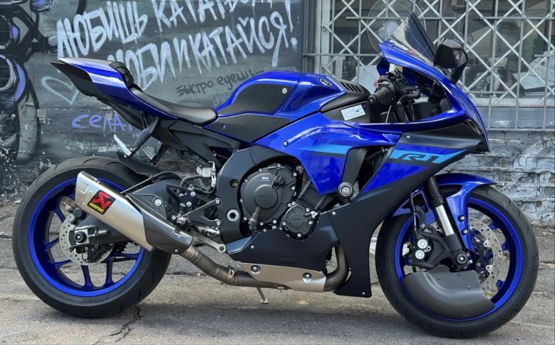 Мотоцикл Yamaha YZF-R1 2023 рік — фото 3