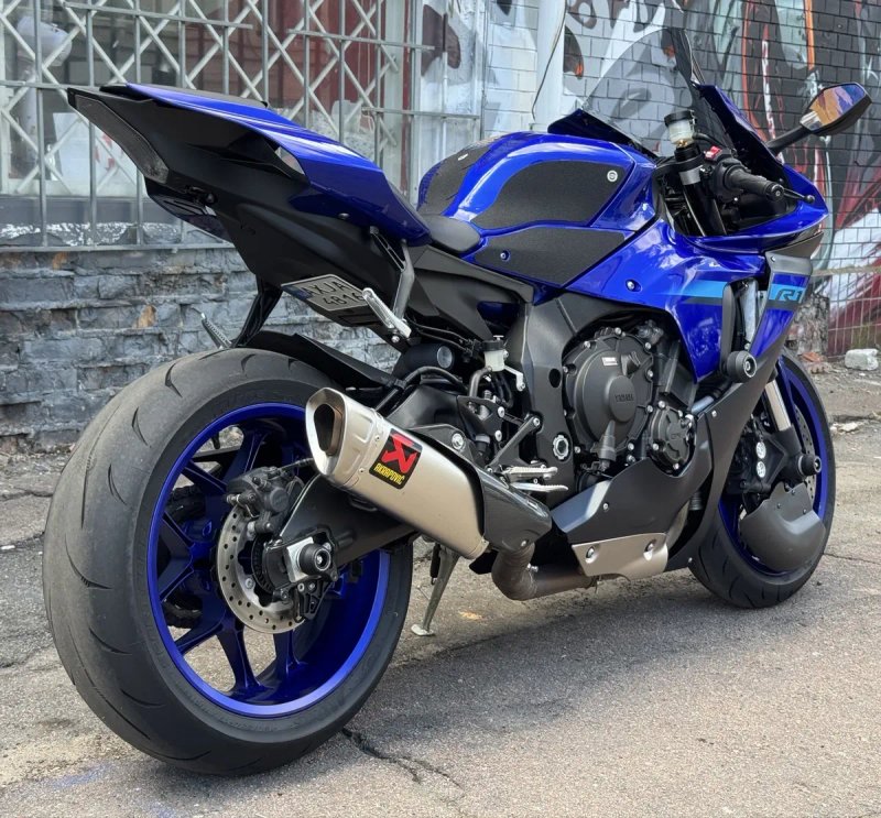 Мотоцикл Yamaha YZF-R1 2023 рік — фото 7