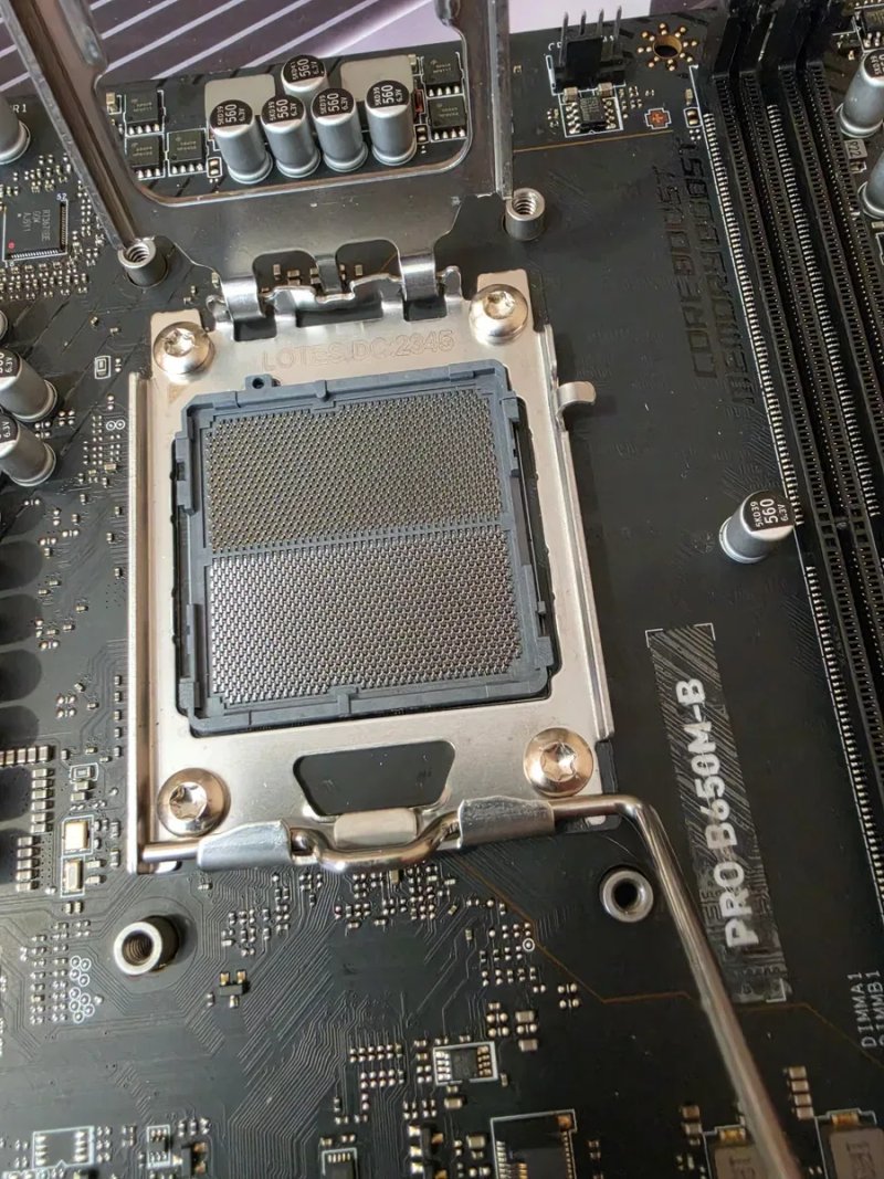 MSI Pro B650M-B DDR5 — фото 3