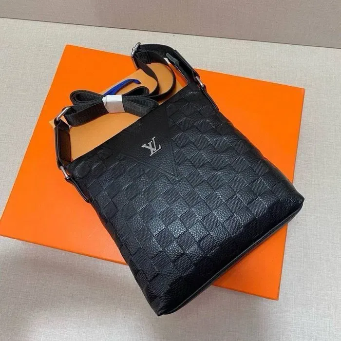 Мужская кожаная сумка louis vuitton чоловіча шкіряна сумка луі вітон — фото 2