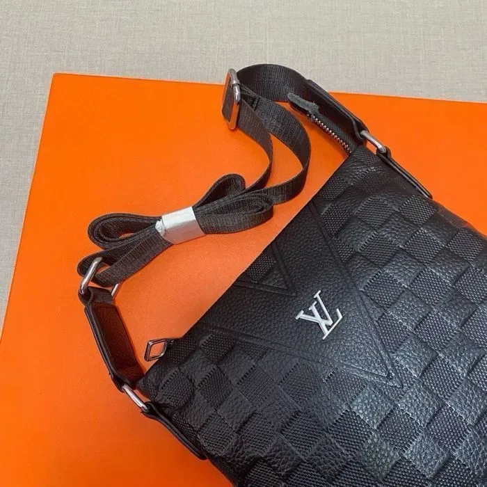 Мужская кожаная сумка louis vuitton чоловіча шкіряна сумка луі вітон — фото 3