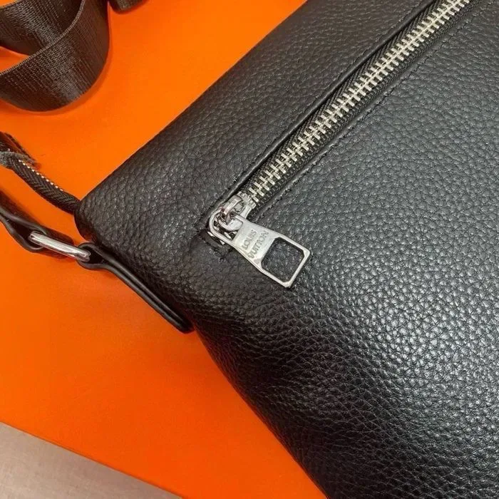 Мужская кожаная сумка louis vuitton чоловіча шкіряна сумка луі вітон — фото 5