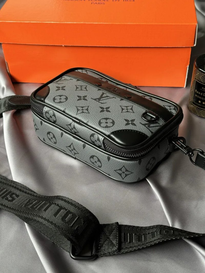 Мужская сумка Louis Vuitton чоловіча сумка барсетка месенджер через плече клатч — фото 2