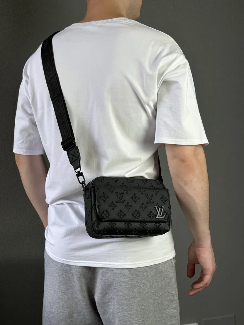 Мужская сумка Louis Vuitton чоловіча сумка клатч барсетка месенджер через плече бананка — фото 8