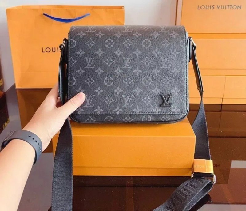 Мужская сумка Louis Vuitton District чоловіча сумка барсетка — фото 2
