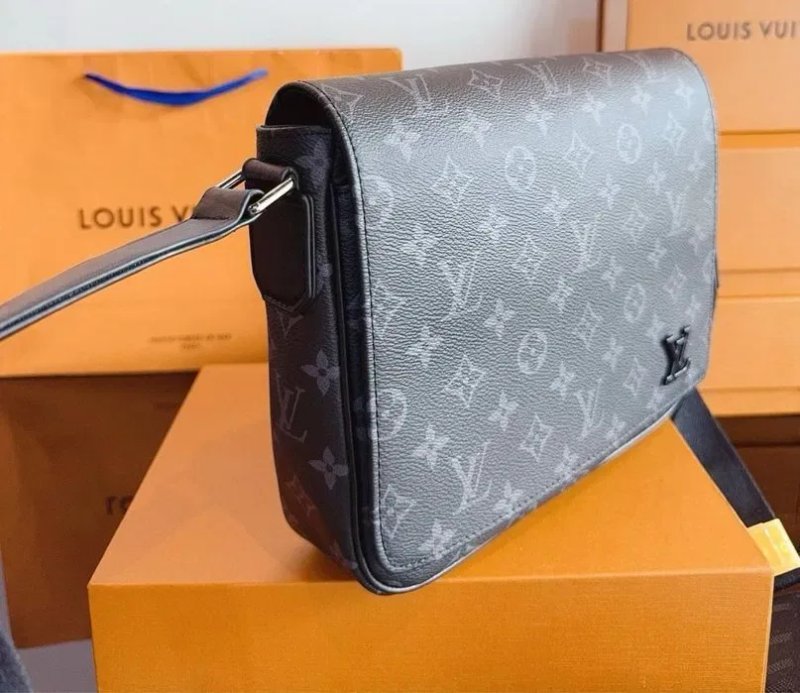 Мужская сумка Louis Vuitton District чоловіча сумка барсетка — фото 4
