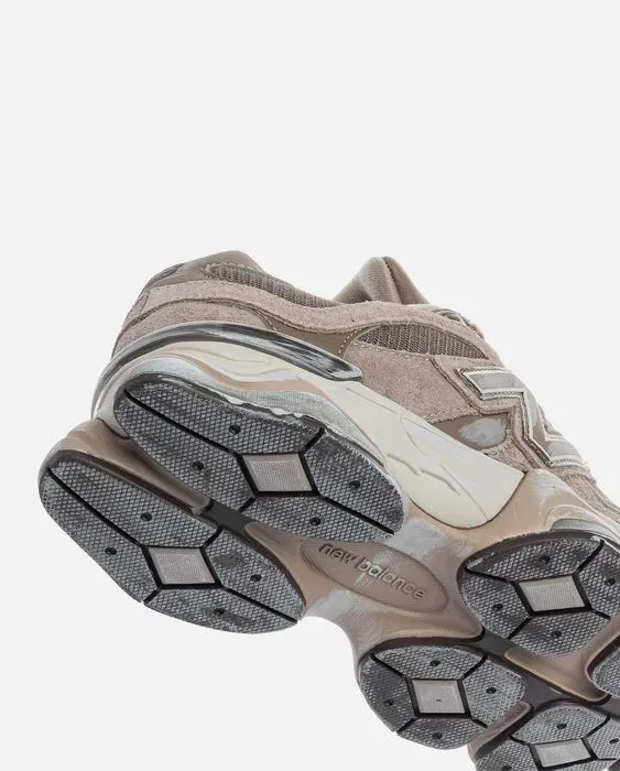 Мужские кроссовки New Balance 9060 Mushroom. Размеры 40-45 — фото 4