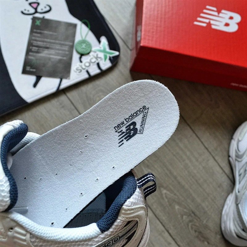 Мужские кроссовки New Balance 'White/Silver/Navy' Размеры 40-44 — фото 6