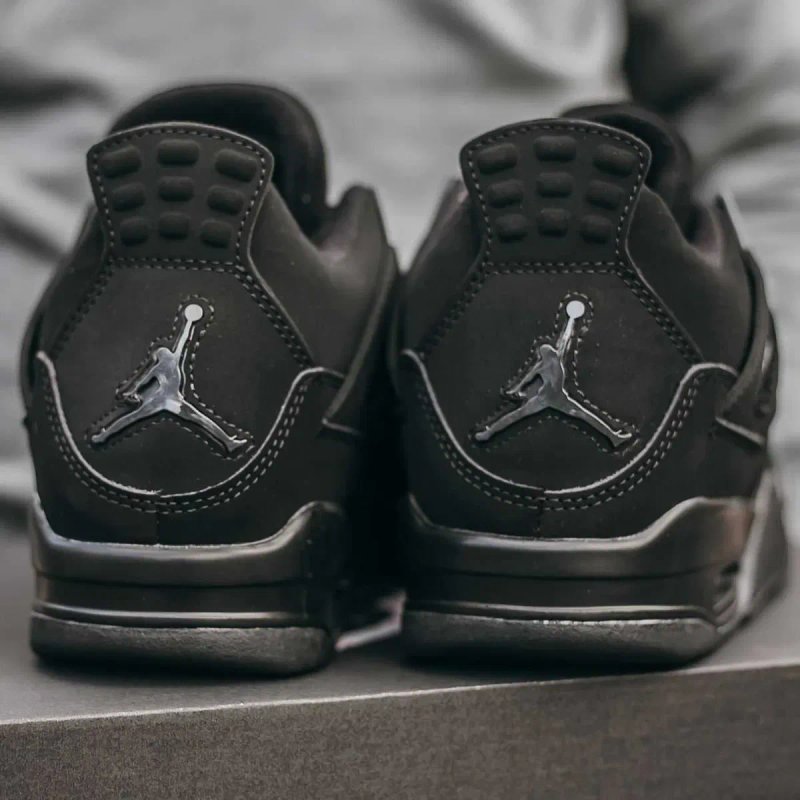 Мужские кроссовки Nike Air Jordan Retro 4 "Black Cat" Размеры 40-45 — фото 4