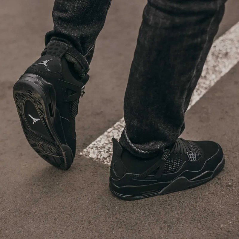 Мужские кроссовки Nike Air Jordan Retro 4 "Black Cat" Размеры 40-45 — фото 5