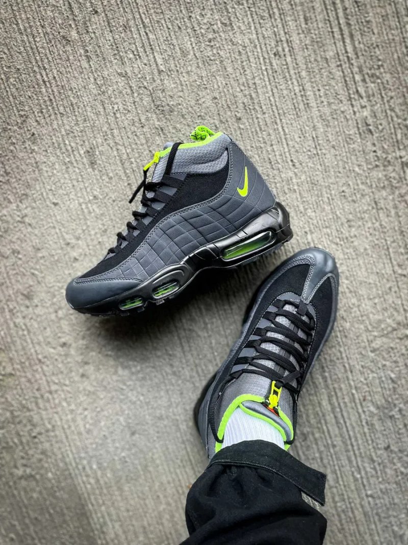 Мужские зимние кроссовки Nike Air Max 95 Sneakerboot "Black Volt" — фото 2