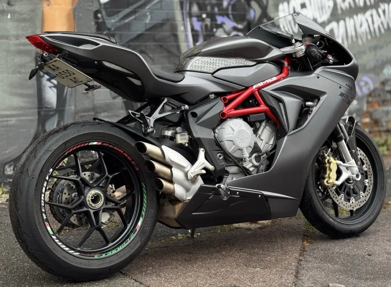 MV Agusta F3 675  2015 рік — фото 2