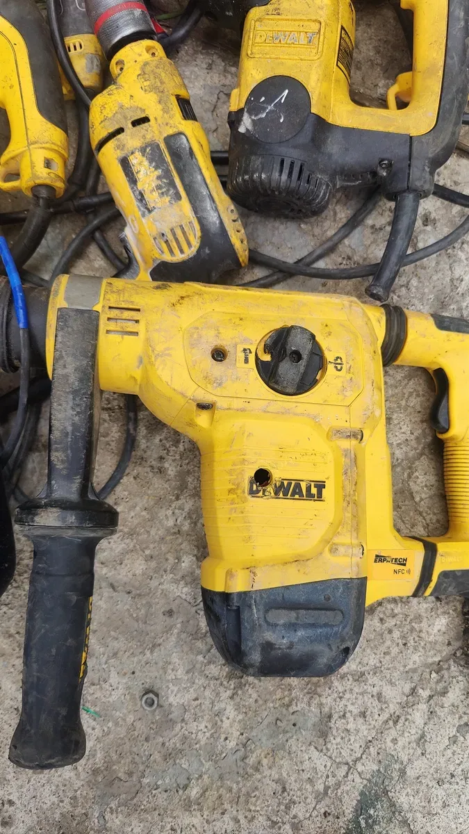 На запчасти или востоковедения инструмент Dewalt — фото 4