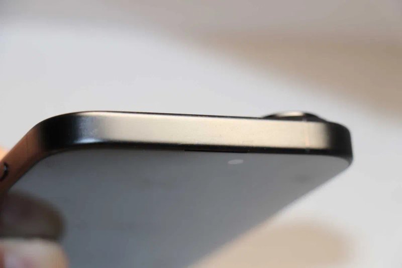 На запчастини!Apple iPhone 16 128GB Black, стан нового! заблокований під Icloud! Фіз сім! — фото 3