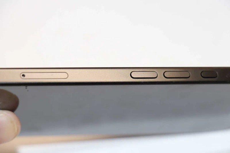 На запчастини!Apple iPhone 16 128GB Black, стан нового! заблокований під Icloud! Фіз сім! — фото 5
