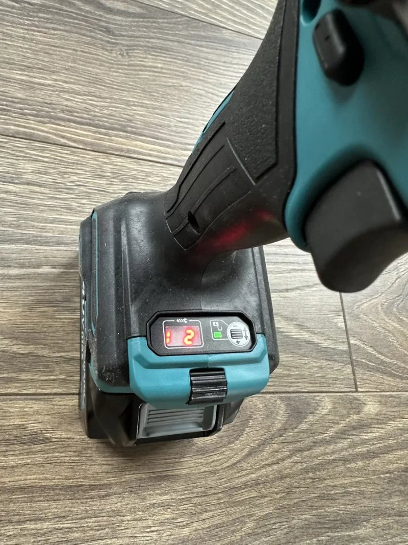 Набір акумуляторних шуруповертів Makita GT200D.40v.Оригінал — фото 4