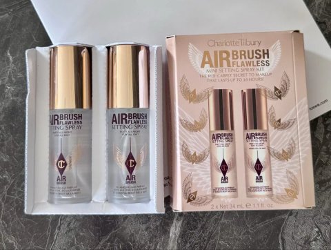 Набір фіксаторів для макіяжу Charlotte Tilbury Airbrush Flawless Setting Spray Duo