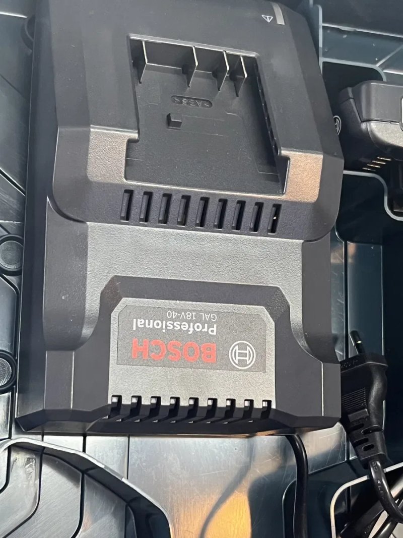 Набір профес Акумуляторний гвинтокрут Bosch18  GDX 180-LI 2х2.0 Ач +зп — фото 7