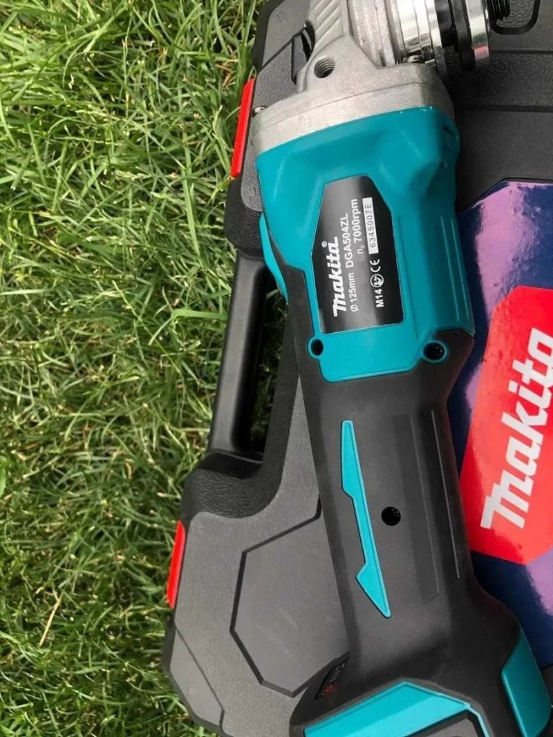 Набор аккумуляторного инструмента. Болгарка + цепная пила 12". Makita — фото 6