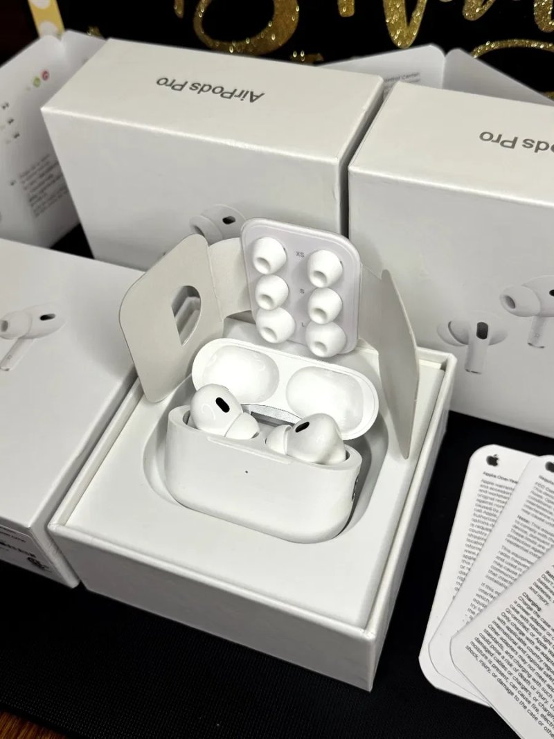 Навушники Apple AirPods Pro 2 Generation — фото 2