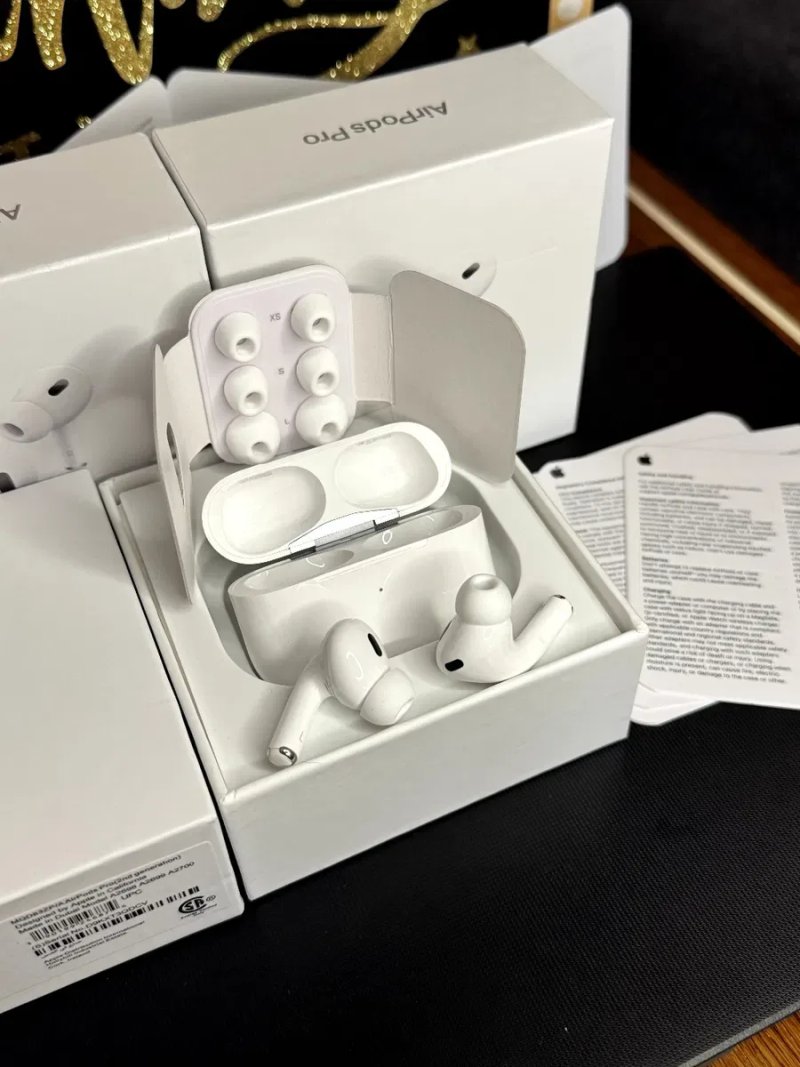 Навушники Apple AirPods Pro 2 — фото 2