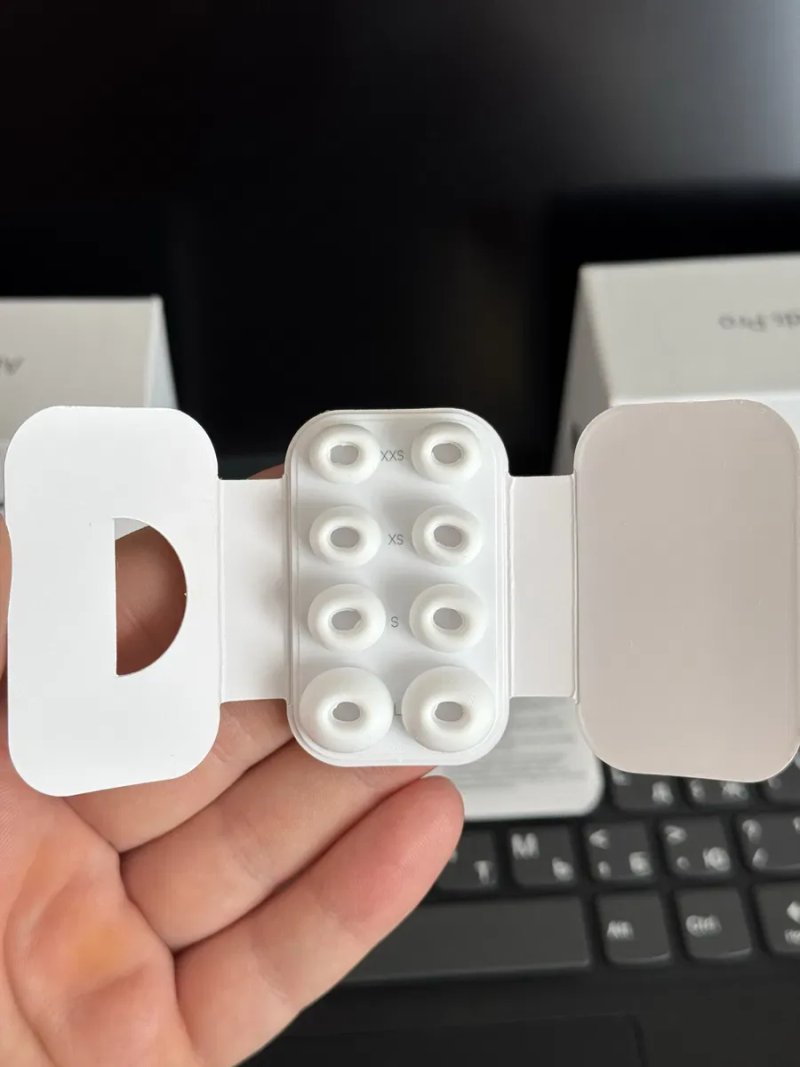 Навушники Apple AirPods Pro 3 Generation — фото 5