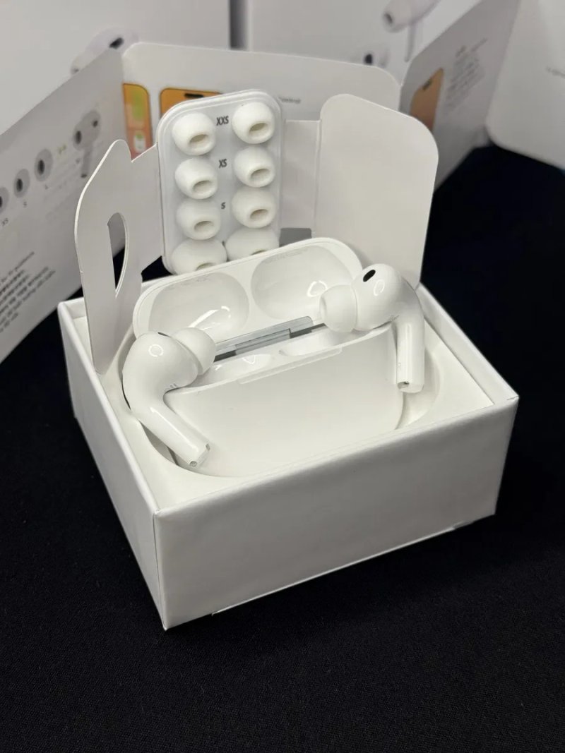 Навушники Apple AirPods Pro 3 Generation — фото 3