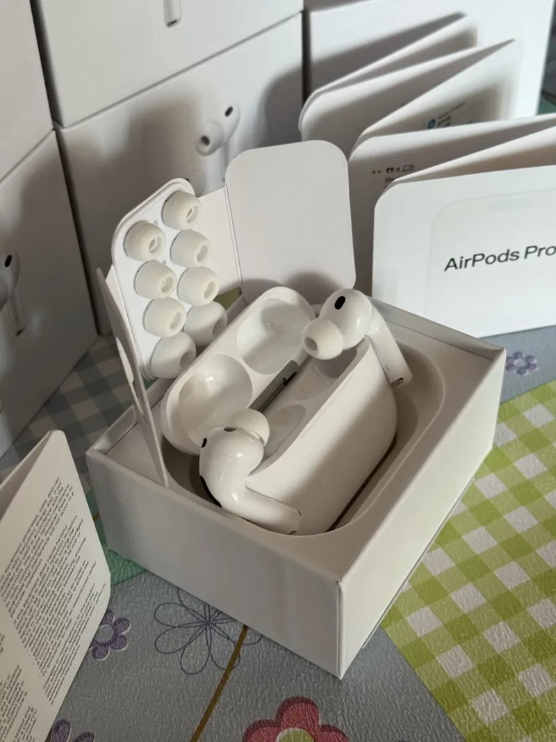 Навушники Apple AirPods Pro 3 Generation (Шумоподавлення) — фото 3