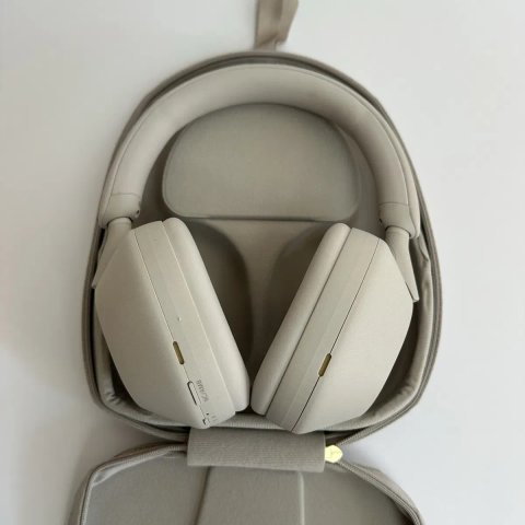 Навушники Sony WH-1000XM5/S стан нових оригінал (White)