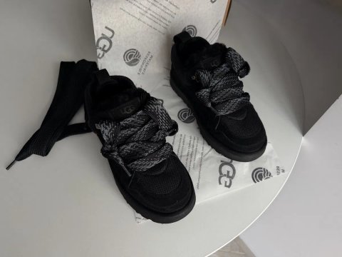 Наявні UGG LOWMEL 39 розмір угг угги уггі