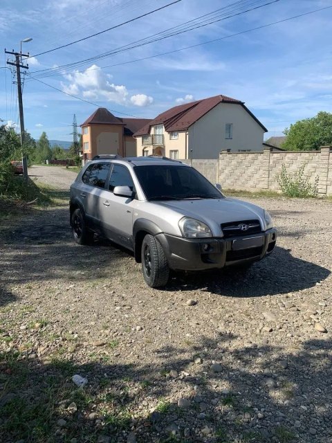 Нерозмитнений Hyundai Tucson 2.0 4×4