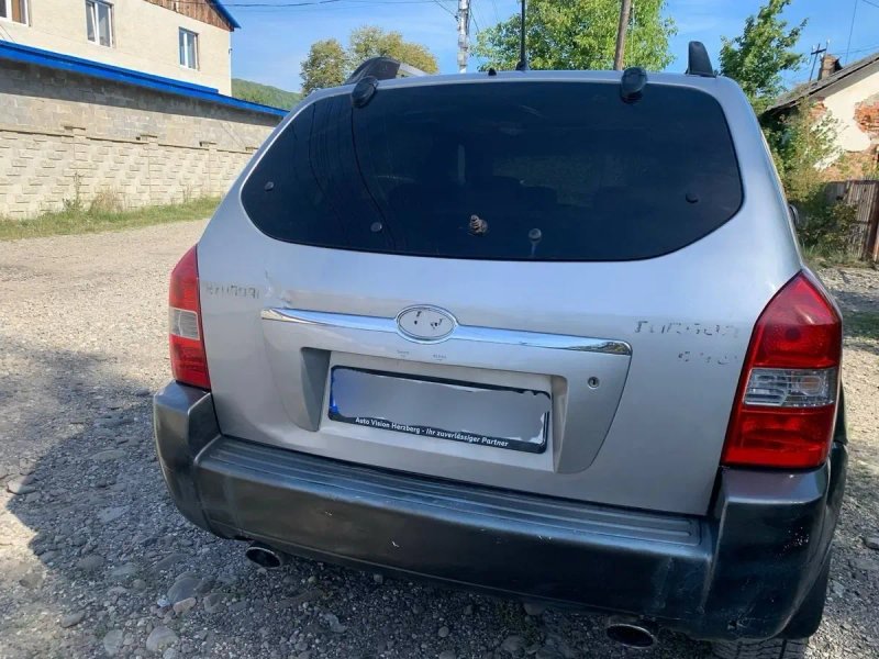 Нерозмитнений Hyundai Tucson 2.0 4×4 — фото 2