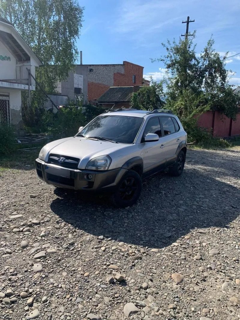 Нерозмитнений Hyundai Tucson 2.0 4×4 — фото 6