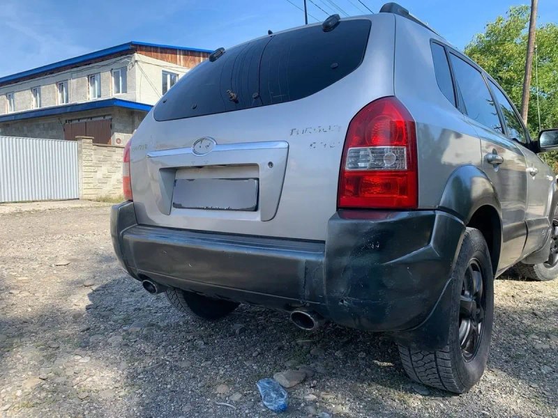 Нерозмитнений Hyundai Tucson 2.0 4×4 — фото 8