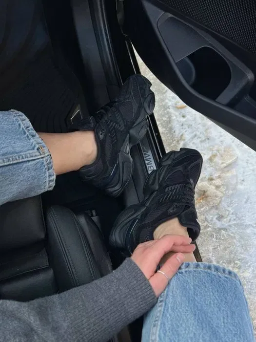 New Balance 9060 Triple Black кросівки ню беланс 9060 чорні — фото 8