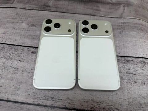 New Iphone 17 Pro 256gb neverlock Global Silver 1230$