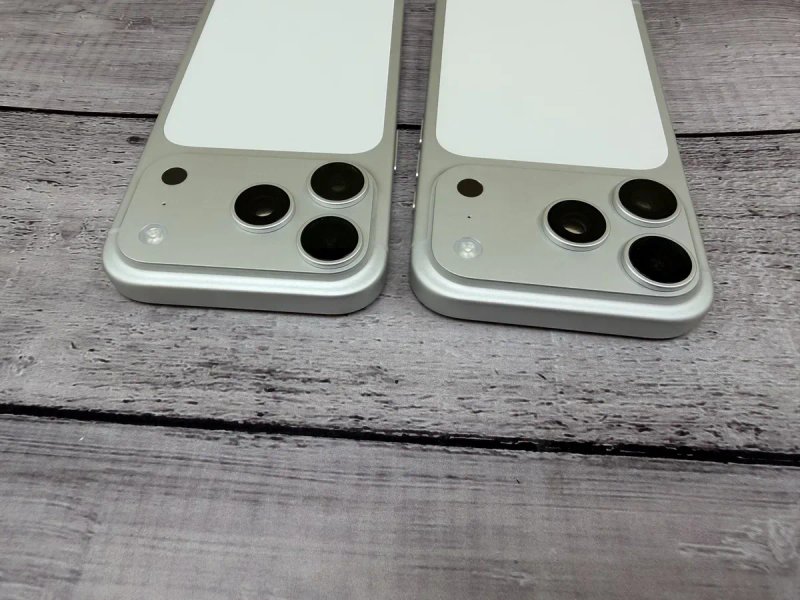 New Iphone 17 Pro 256gb neverlock Global Silver 1230$ — фото 2