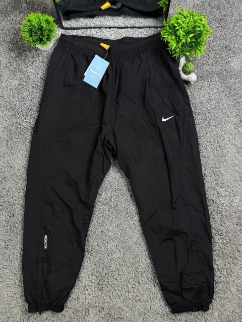 Нейлонові штани Nike Nocta