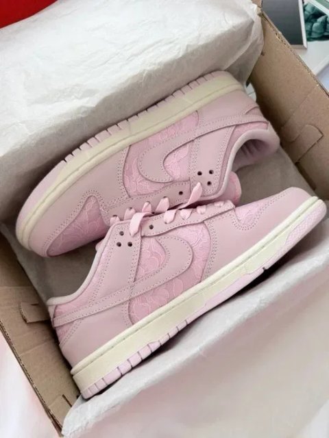 Nike Dunk Low Lace Pack Pink Regal жіночі кросівки найк данк рожеві